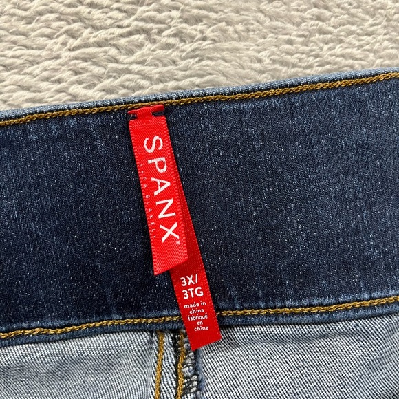 Spanx Jeans Women's 3X Pull On‎ Wide Leg Raw Hem Inseam 25" Short Blue Stretch - Picture 3 of 10